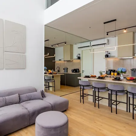 Modern 2-Bedroom Private Villa Featuring A Private Pool
